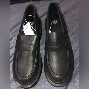 Classic penny Loafers Women’s 9 Black Faux leather by Wild Fable 2.5” heel NEW